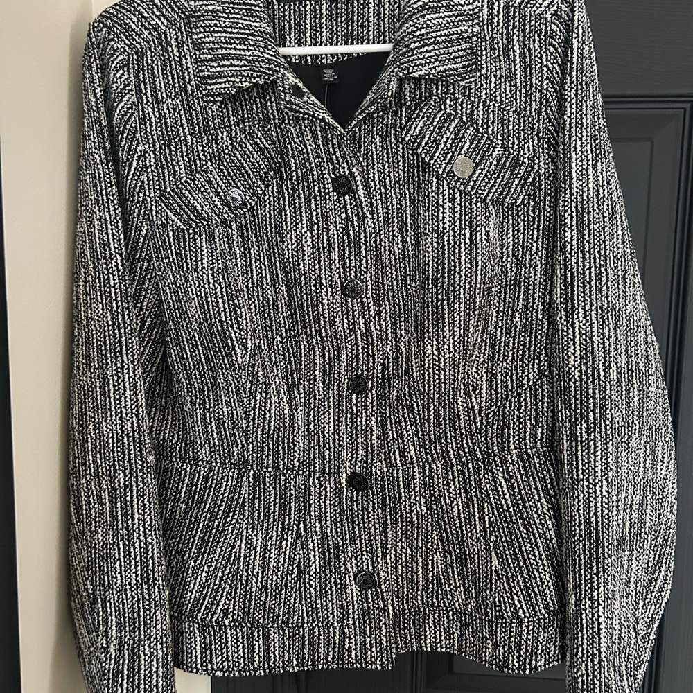 White House Black Market Textured Black and White Jean Jacket NEW! Large